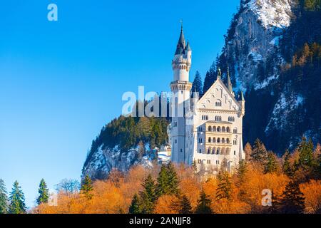 Splendida vista sul famoso Castello di Neuschwanstein, Baviera sud-occidentale, Germania Foto Stock