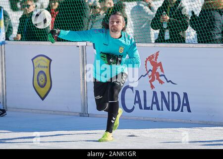 Arosa, Schweiz, 17. Gennaio 2020. Lutz Pfannenstiel bei der inoffiziellen Schneefussball Weltmeisterschaft Ice Snow Football 2020 a Arosa. Foto Stock