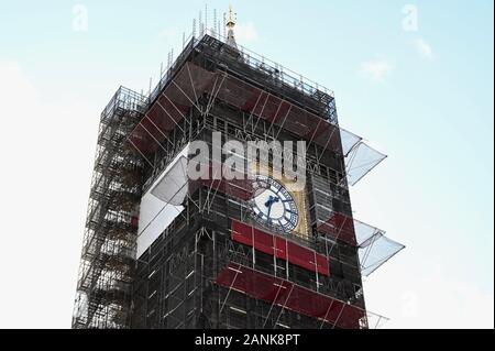 Big Ben Bong per Brexit. Boris Johnson ha dato in su sul Big Ben bonging per Brexit accusando il Parlamento di bloccare la sua offerta per celebrare il Regno Unito la partenza dalla UE. Big Ben, le Houses of Parliament, Westminster, London. Regno Unito Foto Stock