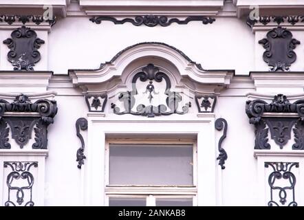 Parte del palazzo Palugyayov a Bratislava, in Slovacchia Foto Stock