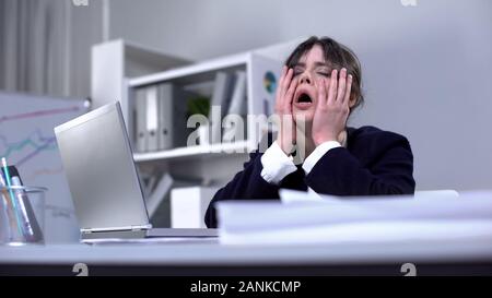 Imprenditrice sofferenti di depressione, professional burnout, problemi psicologici Foto Stock