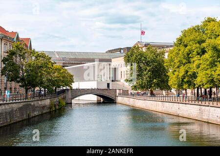 Sprea e James Simon Gallery, il Museo Island, Berlin-Mitte, Berlino, Germania Foto Stock