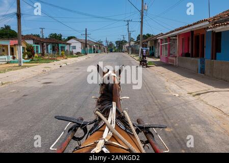 Scena di strada. El Cayuco, Pinar del Río, Cuba. Foto Stock