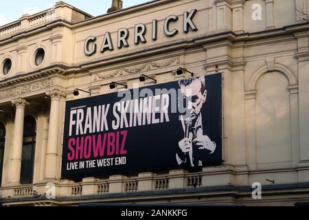 Londonl, REGNO UNITO, 17 gennaio 2020 Frank Skinner apre un uomo stand up comedy show Showbiz al Garrick Theatre nel West End per un mese di stagione. Credito: Johnny Armstead/Alamy Live News Foto Stock