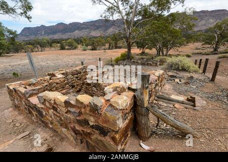 Rovine della pastorale di pecora Aroona run, 1851, Flinders Ranges, South Australia, Australia Foto Stock