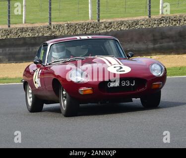 Adam Bagnall, Jaguar E-Type S2 FHC, HSCC 70's Road Sport Championship, produzione vetture Sport e GT, corse, racing cars, HSCC leggende di marche Hat Foto Stock