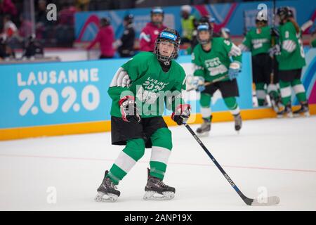 Jessie Taylor (15) del team GB compete nel torneo femminile di hockey su ghiaccio di Losanna 2020 NOC 3 il 3° turno preliminare del 10th gennaio 2020 Foto Stock