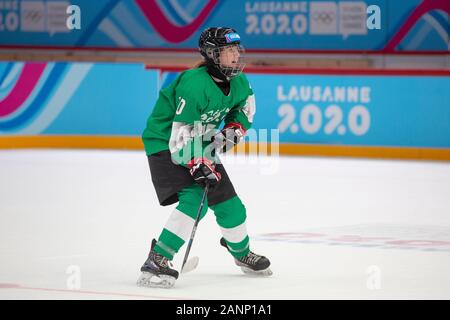 Jessie Taylor (15) del team GB compete nel torneo femminile di hockey su ghiaccio di Losanna 2020 NOC 3 il 3° turno preliminare del 10th gennaio 2020 Foto Stock