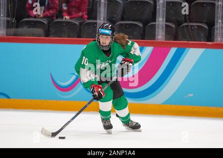 Jessie Taylor (15) del team GB compete nel torneo femminile di hockey su ghiaccio di Losanna 2020 NOC 3 il 3° turno preliminare del 10th gennaio 2020 Foto Stock