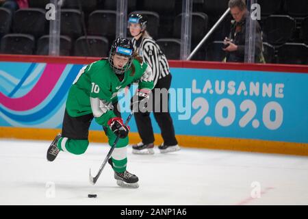 Jessie Taylor (15) del team GB compete nel torneo femminile di hockey su ghiaccio di Losanna 2020 NOC 3 il 3° turno preliminare del 10th gennaio 2020 Foto Stock