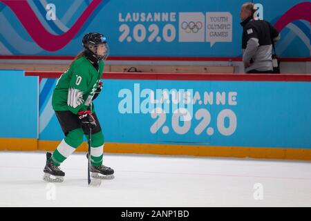 Jessie Taylor (15) del team GB compete nel torneo femminile di hockey su ghiaccio di Losanna 2020 NOC 3 il 3° turno preliminare del 10th gennaio 2020 Foto Stock