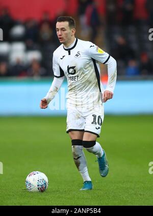 Liberty Stadium, Swansea, Glamorgan, Regno Unito. 18 gennaio, 2020. English Football League Championship, Swansea City contro il Wigan Athletic; Bersant Celina di Swansea City - rigorosamente solo uso editoriale. Nessun uso non autorizzato di audio, video, dati, calendari, club/campionato loghi o 'live' servizi. Online in corrispondenza uso limitato a 120 immagini, nessun video emulazione. Nessun uso in scommesse, giochi o un singolo giocatore/club/league pubblicazioni Credito: Azione Sport Plus/Alamy Live News Foto Stock
