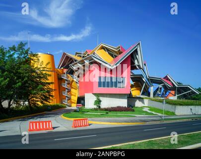 Il Museo della biodiversità , Panama City, Panama, progettato dal famoso architetto Frank Gehry, Foto Stock