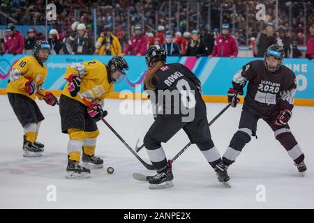 Team GB's Amy Robery (15) durante la finale di 3 su 3 hockey su ghiaccio delle donne ai Giochi Olimpici della Gioventù di Losanna 2020 del 15h gennaio 2020 Foto Stock