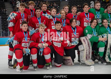 Il team GB Mackenzie Stewart (15) vince l'argento alle 3 finali di hockey su ghiaccio di 3 uomini alle Olimpiadi della Gioventù di Losanna 2020 del 15th gennaio 2020 Foto Stock