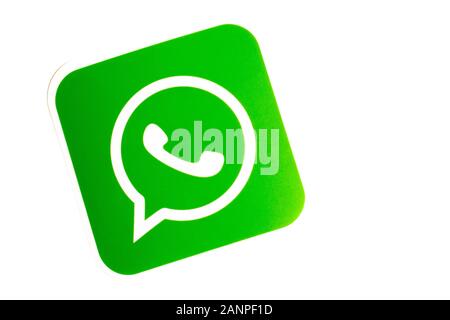 Los Angeles, California, Stati Uniti - 17 gennaio 2020: Logo WhatsApp su sfondo bianco con spazio di copia. Icona social media, Editoriale Illustrativa Foto Stock