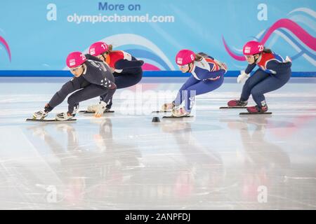 Olivia Weedon del Team GB (17) di Twickenham in gara nel pattinaggio di velocità a breve distanza femminile 1000m durante i Giochi Olimpici Giovanili di Losanna 2020. Foto Stock