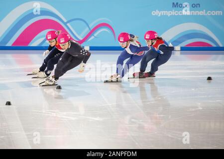 Olivia Weedon del Team GB (17) di Twickenham in gara nel pattinaggio di velocità a breve distanza femminile 1000m durante i Giochi Olimpici Giovanili di Losanna 2020. Foto Stock