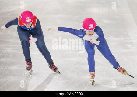 Olivia Weedon del Team GB (17) di Twickenham in gara nel pattinaggio di velocità a breve distanza femminile 1000m durante i Giochi Olimpici Giovanili di Losanna 2020. Foto Stock