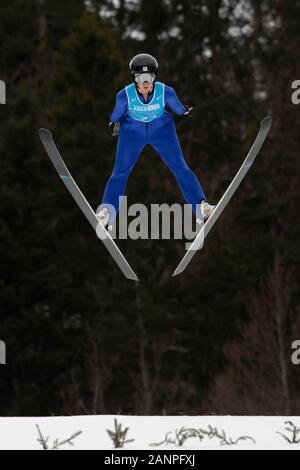 Team GBs Mani Cooper (16) durante la formazione Combinata nordica ai Giochi Olimpici Giovanili di Losanna 2020 il 17h gennaio 2020 presso Les Tuffes in Francia Foto Stock