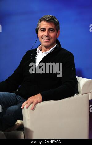 Milano Italia 10/04/2008 , George Clooney ospite della trasmissione Che tempo che fa' in Studi Rai. Foto Stock