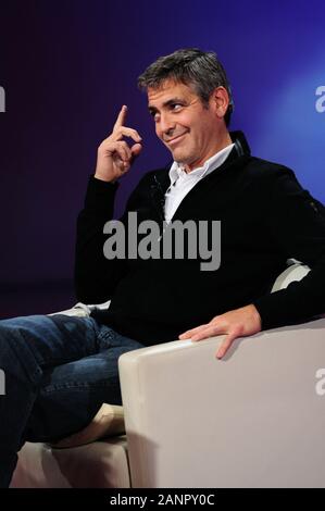 Milano Italia 10/04/2008 , George Clooney ospite della trasmissione Che tempo che fa' in Studi Rai. Foto Stock