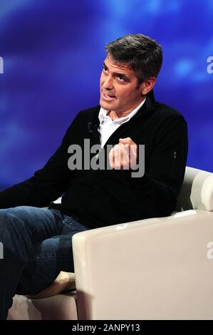 Milano Italia 10/04/2008 , George Clooney ospite della trasmissione Che tempo che fa' in Studi Rai. Foto Stock