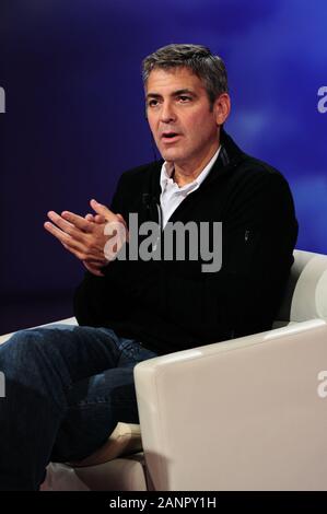 Milano Italia 10/04/2008 , George Clooney ospite della trasmissione Che tempo che fa' in Studi Rai. Foto Stock