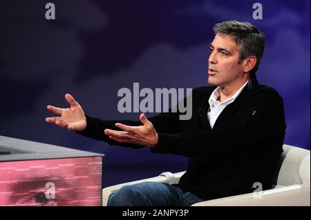 Milano Italia 10/04/2008 , George Clooney ospite della trasmissione Che tempo che fa' in Studi Rai. Foto Stock