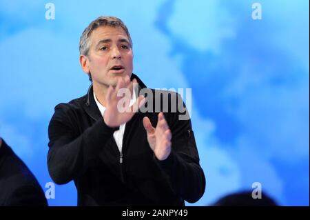 Milano Italia 10/04/2008 , George Clooney ospite della trasmissione Che tempo che fa' in Studi Rai. Foto Stock