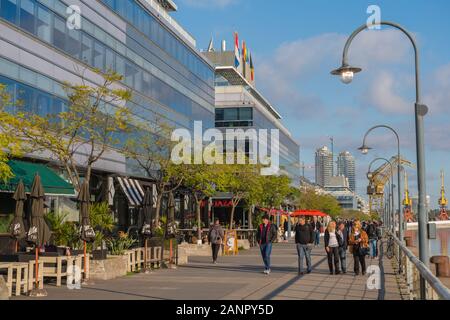 Nuovo ed esclusivo Dockland area Puerto Madero, membro di capitale Buenos Aires, Argentina, America Latina Foto Stock