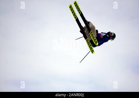 Alto Adige - Italia 18 gennaio, 2020. Stevenson Colby dagli USA ha preso il terzo posto al FIS Slopestyle Freeski World Cup su 18.01.2020 nella Seiser Alm (Alpe di Siusi) Snowpark, Italia. Credito: AlfredSS/Alamy Live News Foto Stock