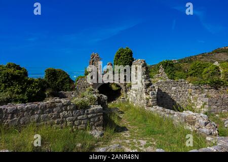 Stari Bar (Old Bar), il Montenegro, la vista diversa della città antica fortezza, un museo a cielo aperto e la medievale più grande sito archeologico Foto Stock