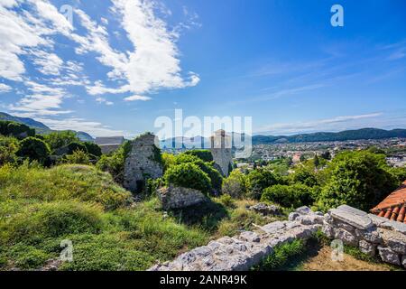 Stari Bar (Old Bar), il Montenegro, la vista diversa della città antica fortezza, un museo a cielo aperto e la medievale più grande sito archeologico Foto Stock