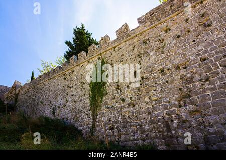 Stari Bar (Old Bar), il Montenegro, la vista diversa della città antica fortezza, un museo a cielo aperto e la medievale più grande sito archeologico Foto Stock