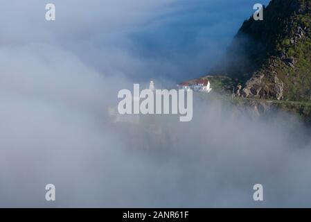 Il Fort Amherst il faro in si restringe il passaggio dall'Oceano Atlantico a San Giovanni Porto, Terranova. Foto Stock