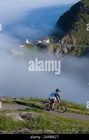 Il Fort Amherst il faro in si restringe il passaggio dall'Oceano Atlantico a San Giovanni Porto, Terranova. Foto Stock