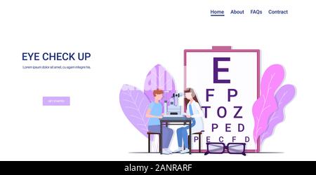 Donna ottico esaminando occhio Visione del paziente di sesso maschile su lampada a fessura eye check up medicina concetto healthcare Oftalmologia Clinica orizzontale di lunghezza completa spazio copia illustrazione vettoriale Illustrazione Vettoriale