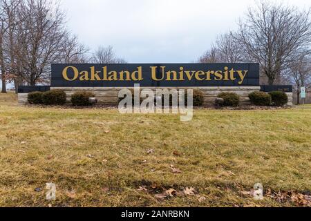 Rochester, MI / STATI UNITI D'America - 3 Gennaio 2020: Università di Oakland segno Foto Stock