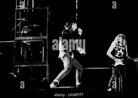 Tolone Francia, 21 settembre 1991 , circuito del Paul Ricard concerto dal vivo degli Iron Maiden : Bruce Dickinson Foto Stock