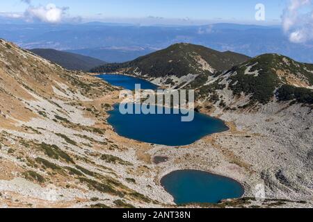 Fantastico paesaggio di laghi Kremenski, montagna Pirin, Bulgaria Foto Stock