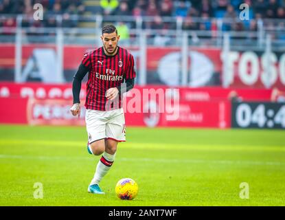 Milano, Italia. Xix gen, 2020. Milano, 19 gen 2020, Theo hernandez di ac Milano durante il Milan vs Udinese - Calcio italiano di Serie A uomini campionato - Credito: LM/Fabrizio Carabelli Credito: Fabrizio Carabelli/LP/ZUMA filo/Alamy Live News Foto Stock