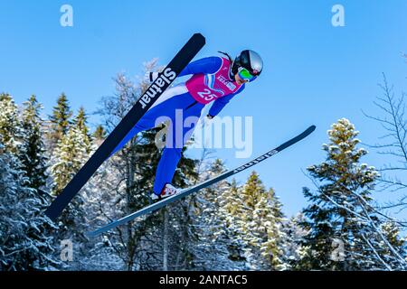 Losanna, Svizzera. 19th, 2020 gen. MIDTSUNDSTAD Nora (NOR) compete nel salto con gli sci: Donne Individuale la concorrenza 1° Round durante il Lausanne 2020 Olimpiadi della Gioventù a Les Tuffes Nordic Center su Domenica, 19 gennaio 2020. Losanna, Svizzera. Credito: Taka G Wu/Alamy Live News Foto Stock