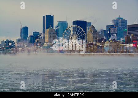 Montréal, Québec, Canada,gennaio 18,2020.nebbia di ghiaccio che salgono dal fiume a temperature sotto zero a Montreal, Quebec, Canada.Credit:Mario Beauregard/Alamy News Foto Stock