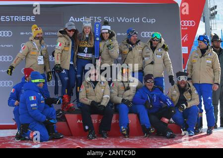 Sestriere, Italia, 19 gen 2020, TEAM ITALIA DURANTE SKY World Cup - Parallelo Slalom Gigante femminile - Sci - Credito: LPS/Danilo Vigo/Alamy Live News Foto Stock