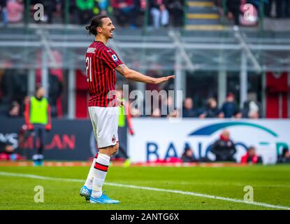 Milano, Italia. Xix gen, 2020. Milano, 19 gen 2020, Zlatan Ibrahimovic del Milan durante il Milan vs Udinese - Calcio italiano di Serie A uomini campionato - Credito: LM/Fabrizio Carabelli Credito: Fabrizio Carabelli/LP/ZUMA filo/Alamy Live News Foto Stock
