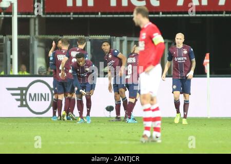 18 gennaio 2020: L'Aia, Paesi Bassi - 18 gennaio 2020: Willem II squad mostrato durante il 2019/20 attrezzatura di Eredivisie tra AZ Alkmaar e Willem II A AFAS Stadion. Credito: Federico Guerra Maranesi/ZUMA filo/Alamy Live News Foto Stock