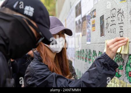 I Manifestanti Di Hong Kong A Chater Gardens, Hong Kong. Foto Stock