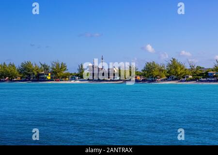 La vista sulla spiaggia di Half Moon Cay isola a Bahamas. Foto Stock