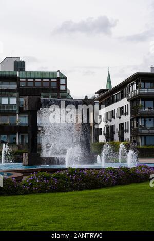 Kristiansand Norvegia fontana D'Acqua nel parco di Nupenparken (Otterdalsparken) Foto Stock